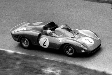 Ferrari 275 P2, 330 P2
