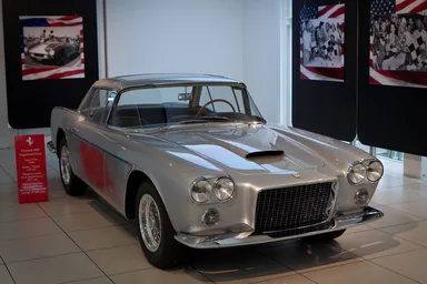 Ferrari 400 Superamerica Coupé Speciale Pinin Farina