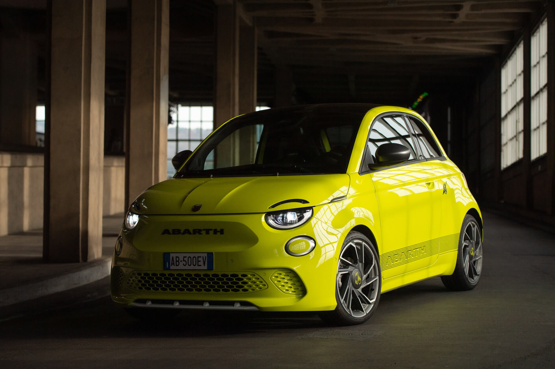 Car image 1