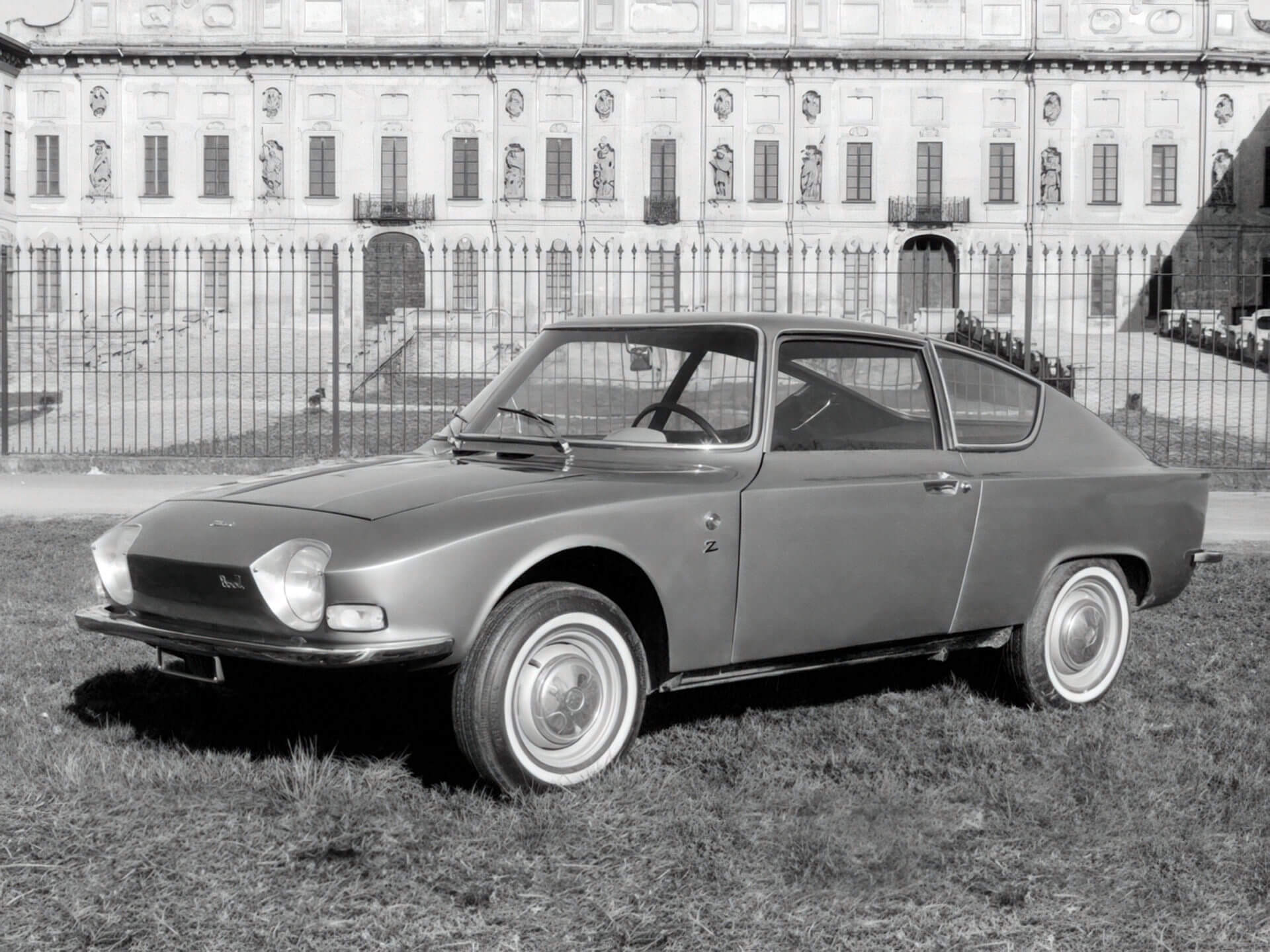 Car image 1