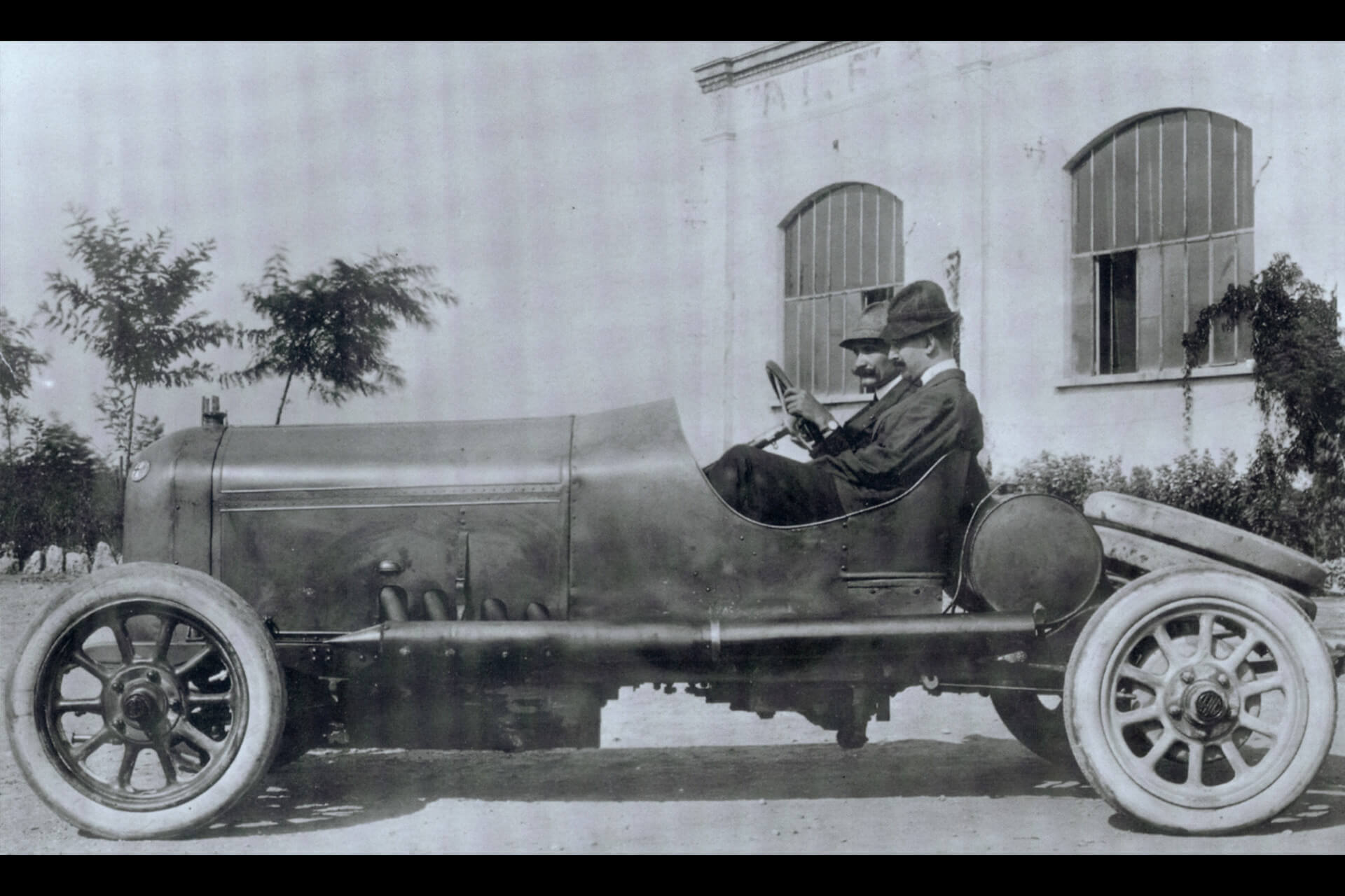 Car image 1