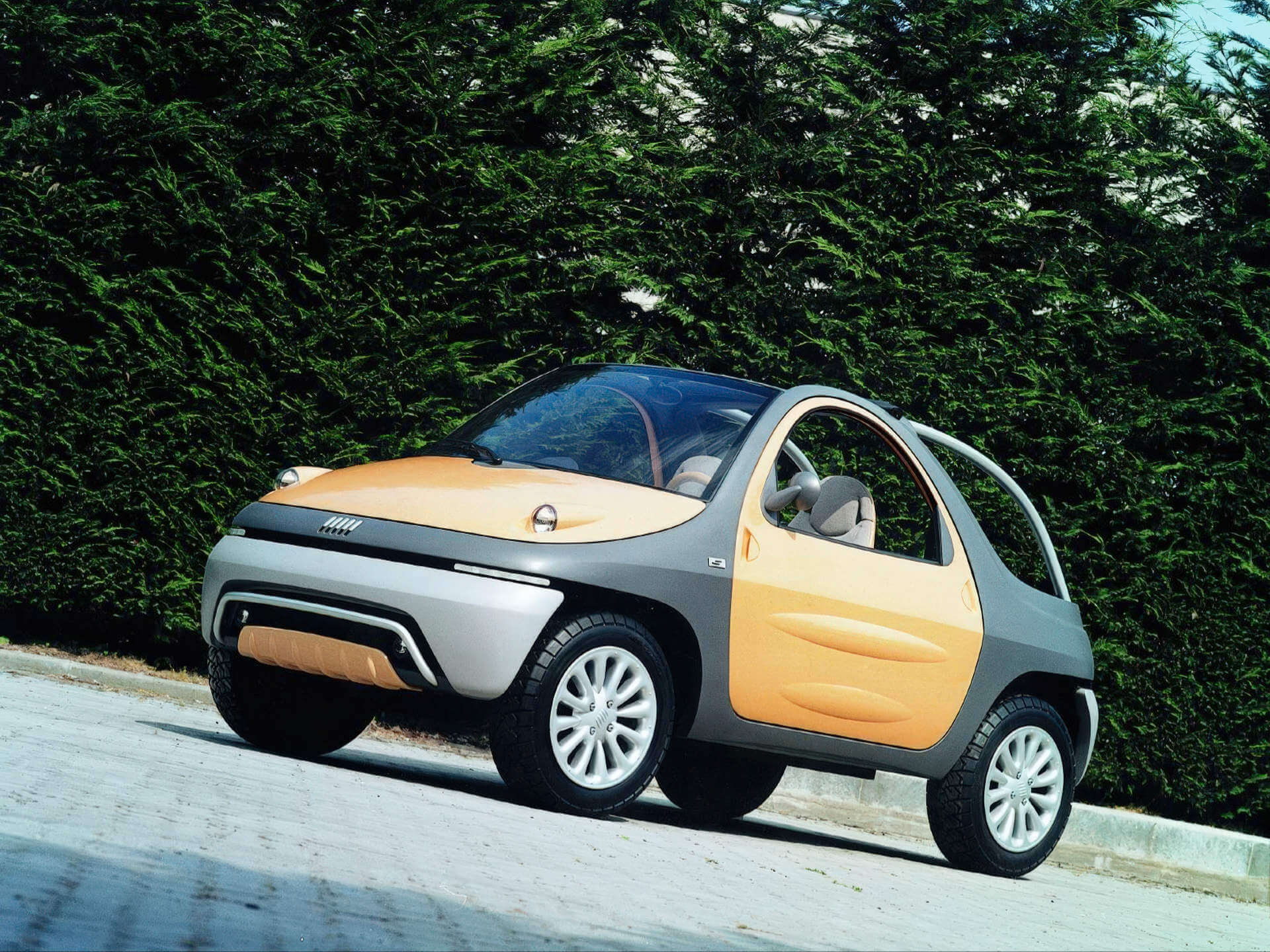 Car image 1