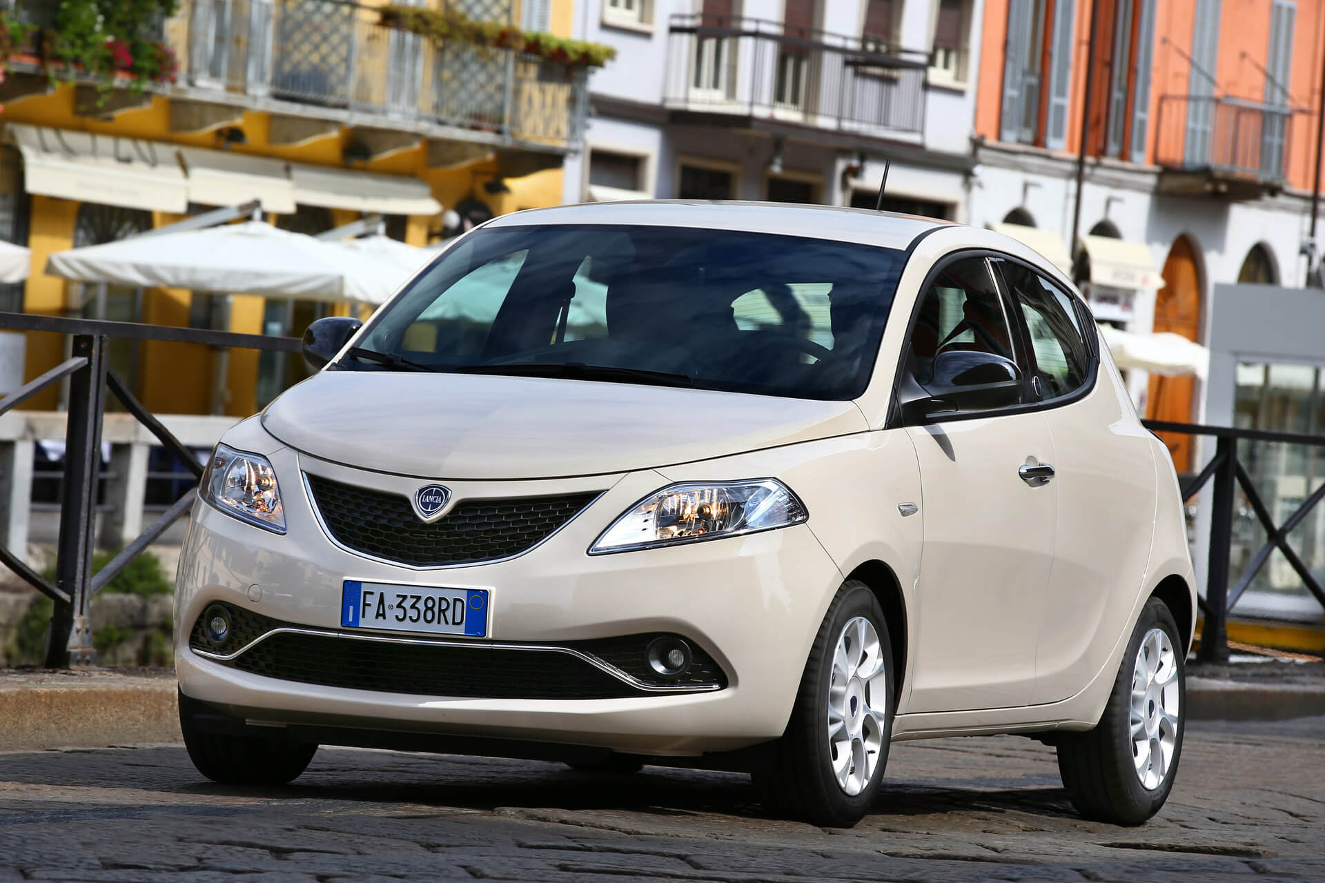 2015 Ypsilon